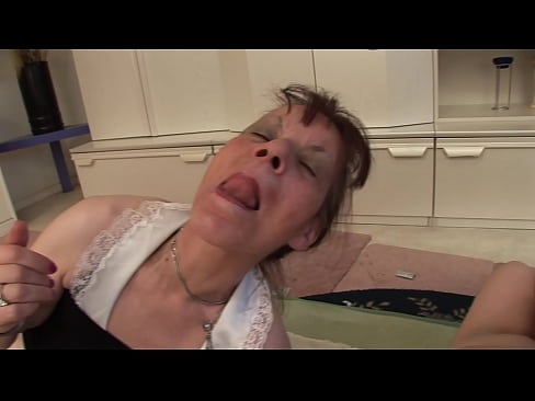 ❤️ Du avinoj kaj unu avo havas triopon ️ Rusia porno ĉe ni ️❤